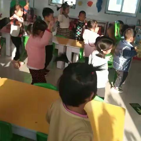 肖万幼儿园，中二班一周回顾