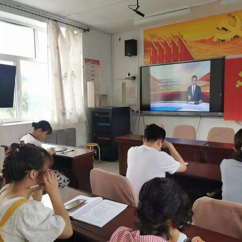 大河湾农场中心校开展“学习身边榜样”简讯