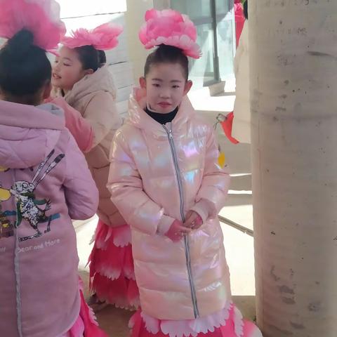 祝大家新年快乐！