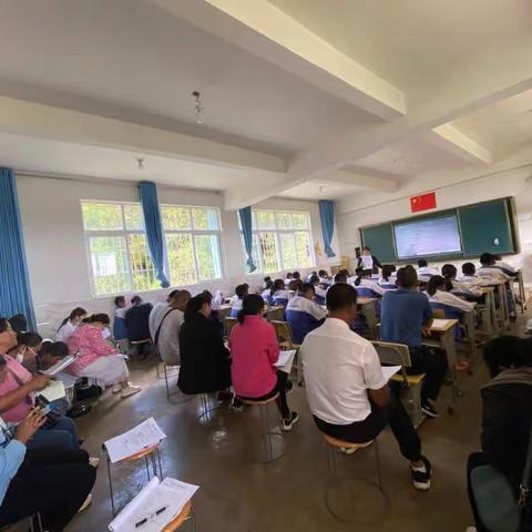 突破学生读写结合与文本概括运用能力之高年级阅读教学之肖玲薇老师