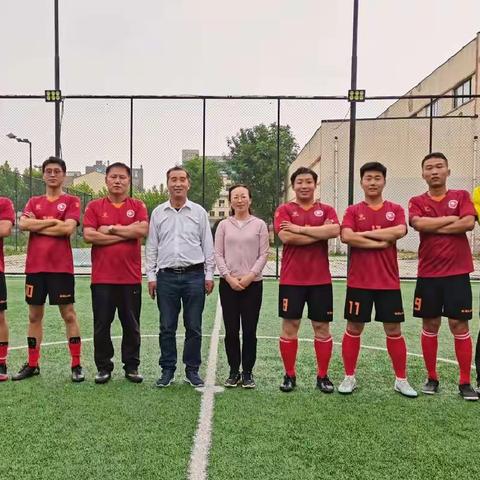 “2022喜迎二十大，绿茵点亮生活”兴隆台区教职工足球比赛