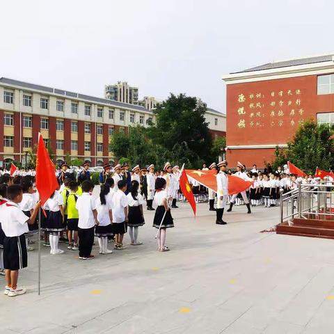 《走进小学，感悟成长》——海量幼儿园大一班参观德胜实验小学活动