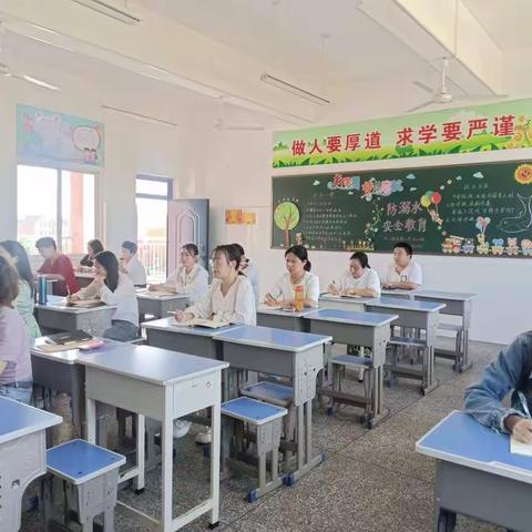 优秀教师展微课， 交流学习共成长——铁门镇育新小学开展新学期教师微型示范课