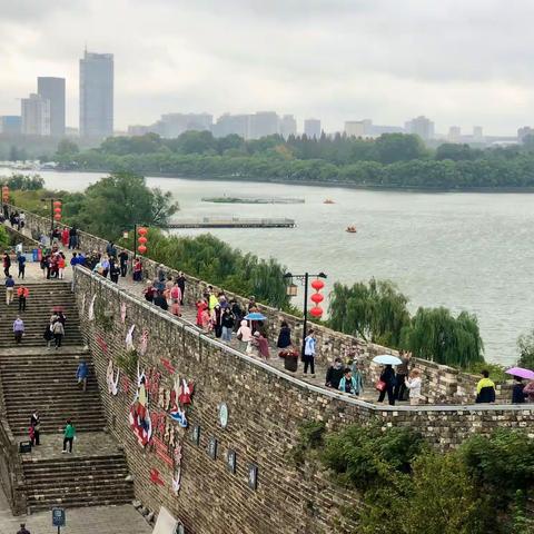 九月九登高望远