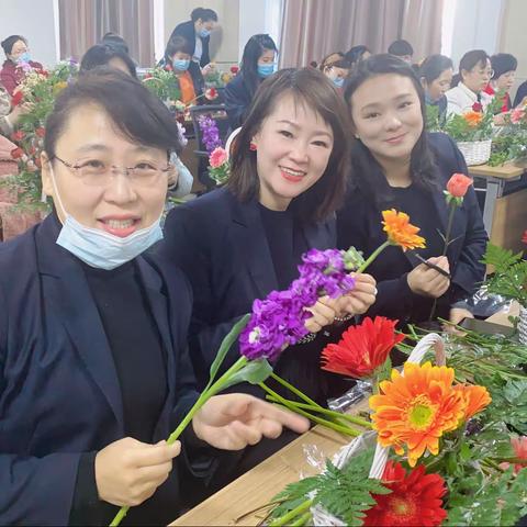 魅力女神，花样生活-佳木斯市邮政分公司“插花品香”活动正在进行时