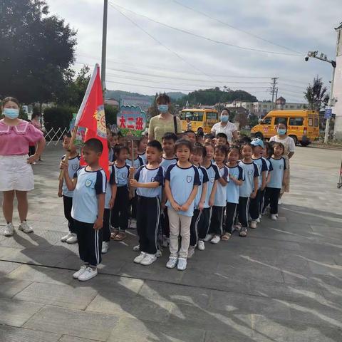 参观小学初体验 幼小衔接促成长——三堰幼儿园幼小衔接活动之参观小学