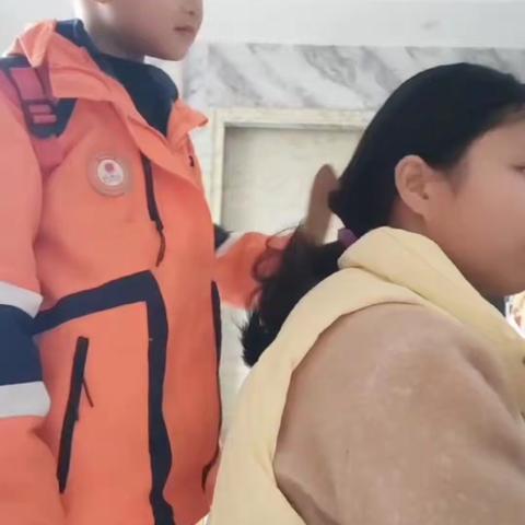 大二班“爱在春天里”暖心女神节活动总结