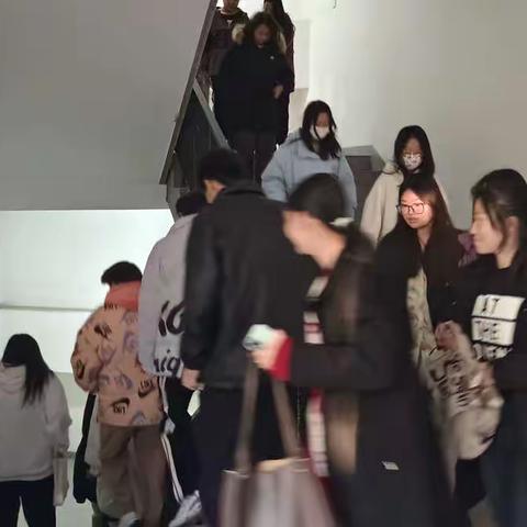 消防演练 防范于未“燃”