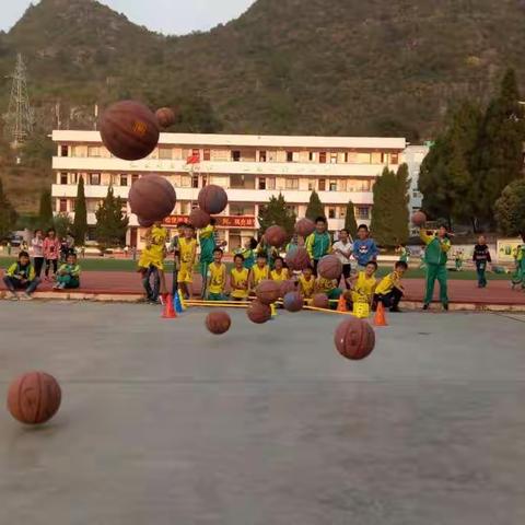 篮球🏀的梦想一一独山县下司小学篮球兴趣班活动简报