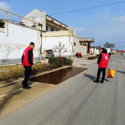 杨孔村开展人居环境整治