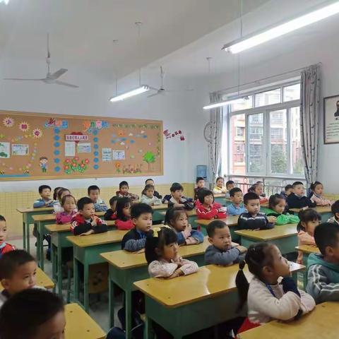 “有趣的水果宝宝”——记水南镇苌弘小学一年级八班家长进课堂活动