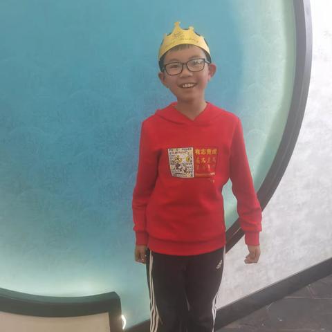 十二岁是一个非常美好的年龄，    是人生旅途中第一个重要的里程碑。