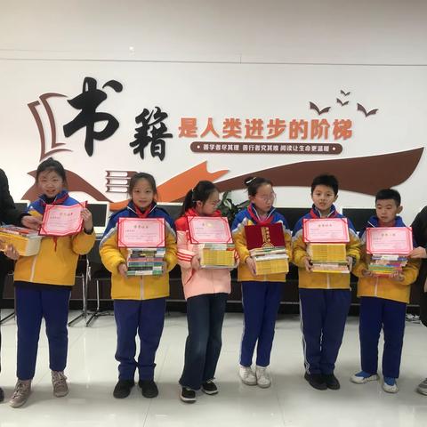 高新二小飞翔中队寒假实践活动----赠人玫瑰，手有余香！