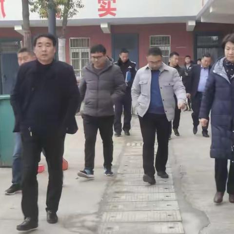 区委常委、政法委书记郭凯到兴隆乡视察“一中心四平台”工作暨“雪亮工程”“平安乡镇天翼看家”项目建设工作