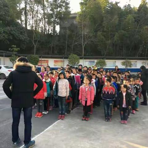 桥头小学“永远的雷锋”主题班会