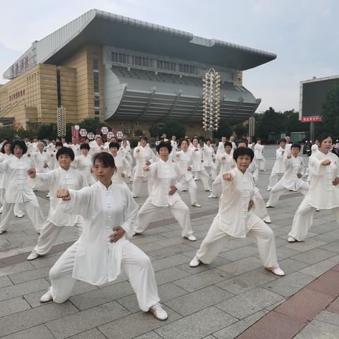 宁都县老年体协            喜迎建党100周年举办太极拳、 健身气功展示活动