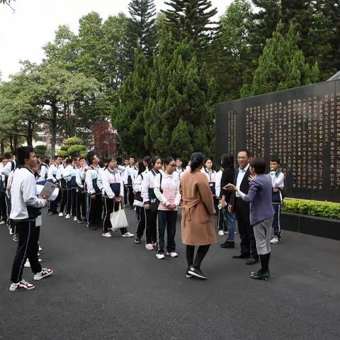 顺德区北滘中学初三师生到国华交流