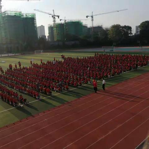 健坤学校183班军训第三天———不忘初心、牢记使命