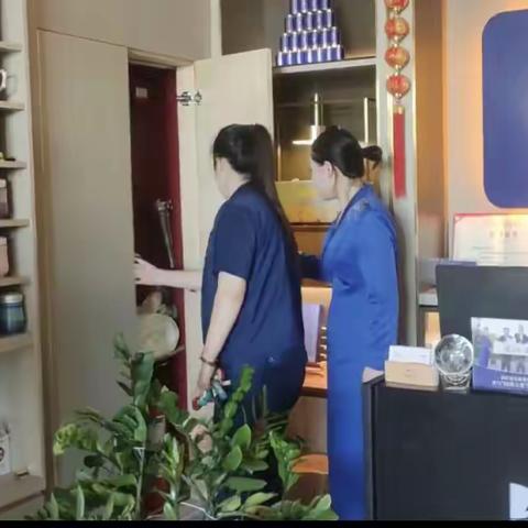 示范区：深入沿街门店场所进行消防“一岗三员”培训