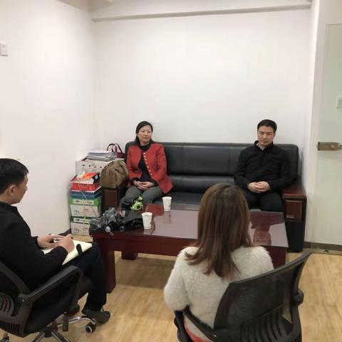 点亮微心愿，当好答卷人——区委巡察办深入自强路街道栖枫社区认领微心愿，积极协调解决群众所急所需