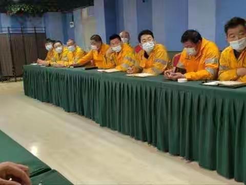 机械化清筛一车间机械工队十二月份每周一学