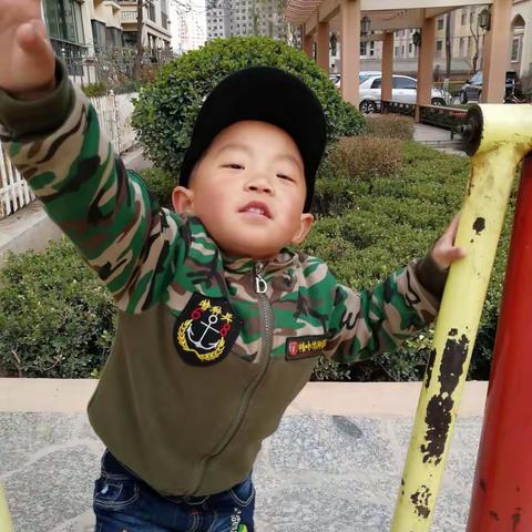 我的丑儿子，丑心疼