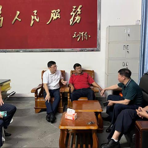 市政协党组成员、秘书长金德辉率队到那大镇洛南村委会、力崖村委会调研乡村产业振兴工作