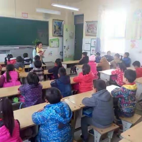 西工区大路口小学“穿越经典、享受生命 ”晨诵现场会圆满结束