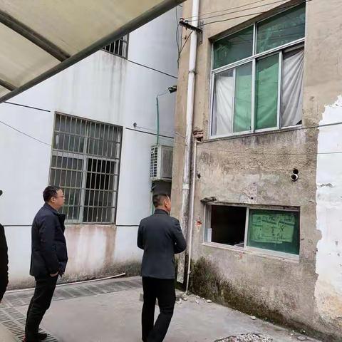 落实校园安全隐患排查 扎实做好校园安全工作——汪村学校中学部开展期中安全工作大检查