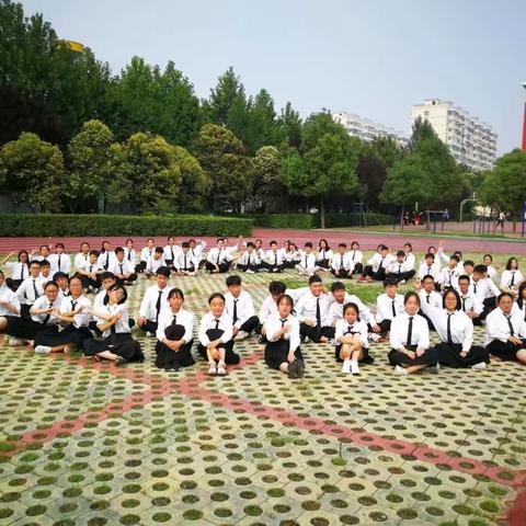 时光如水   记忆如歌——  2019届           九六班留念