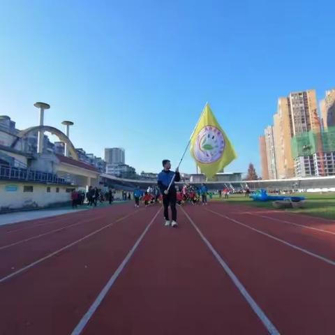 爸妈齐助阵      快乐动起来——记凤冈县第一幼儿园第二届“酷啦啦”运动节