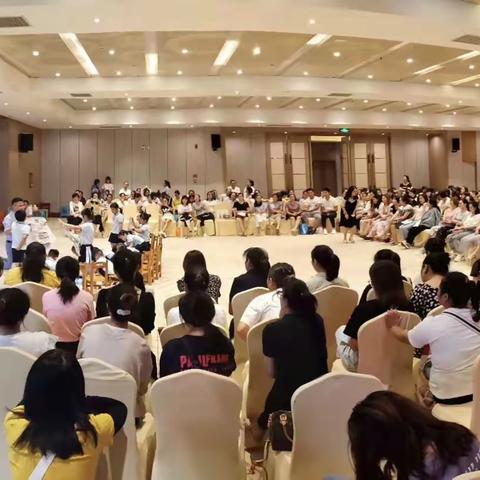 凤冈县成功开展幼儿园美术教学活动与指导专题培训