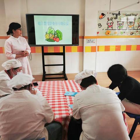 向日葵幼儿园预防食物中毒知识培训