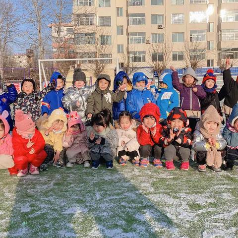 星星一班：初雪来到，我们一起踏雪寻乐❄️