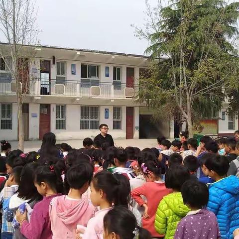 大陈庄小学安全疏散应急演练活动剪影