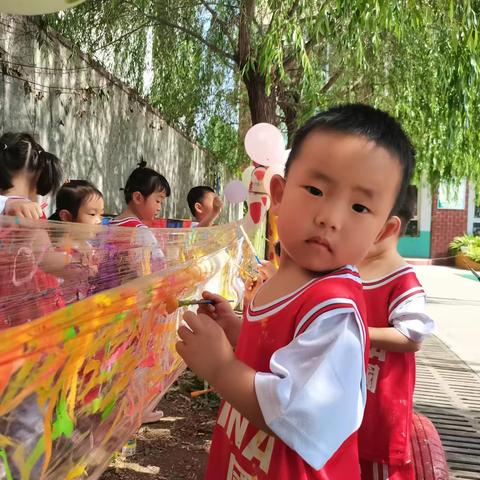 “帐”开翅膀，“篷”程万里——金鼎幼教钢花幼儿园六一户外派对