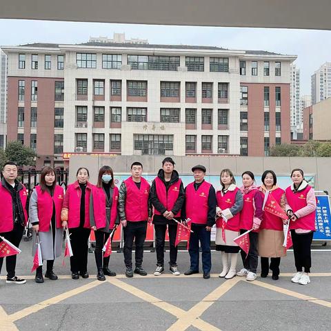 江南小学2010班值勤在行动