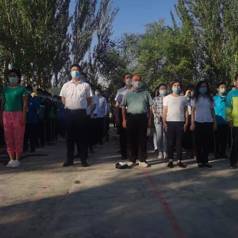 胜金乡中学升国旗仪式活动