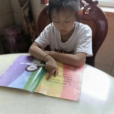 【书香润吕梁】郁郁书香，伴我成长柳林县庙湾小学五二班李怡君