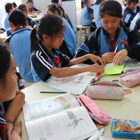 课堂竞赛展风采  凝心聚力促提升       ——黄瓜园小学数学课堂教学大练兵竞赛