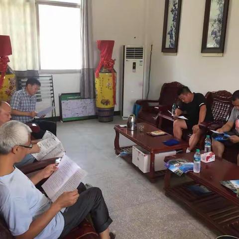 大地中学召开新任副校长见面会