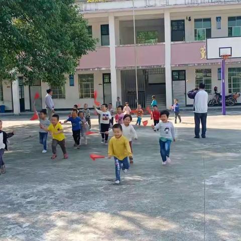 梧桐引得凤凰回——宁都县会同中心小学桐口小学永无止境地等待着