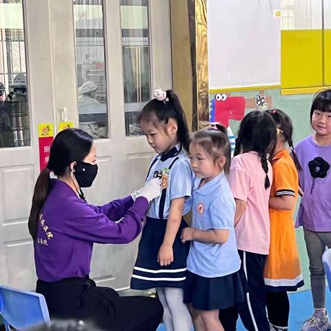 景洪市欢乐城幼儿园先天性心脏病公益性筛查活动