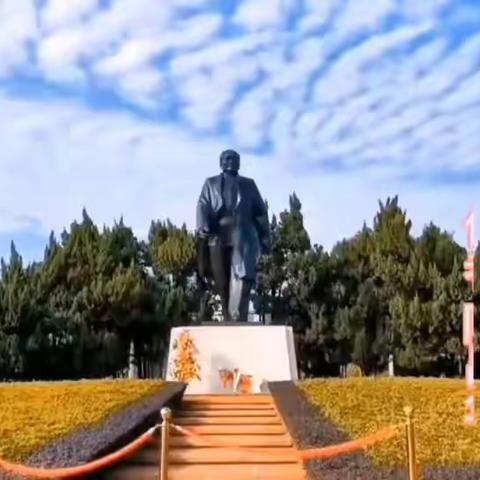 【诗朗诵】美音波诵 艺术团学员朗诵陈昌华的《莲花山》