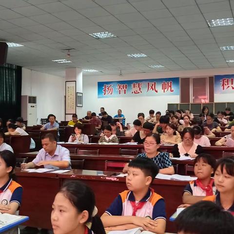 走进“真”课堂  共促“深”学习——记安溪县第十小学新学期语文教研活动