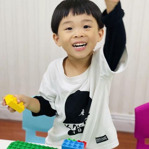 刘亚霖乐高课阶段性反馈