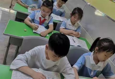 贝尔安亲二年级愉快的校区生活