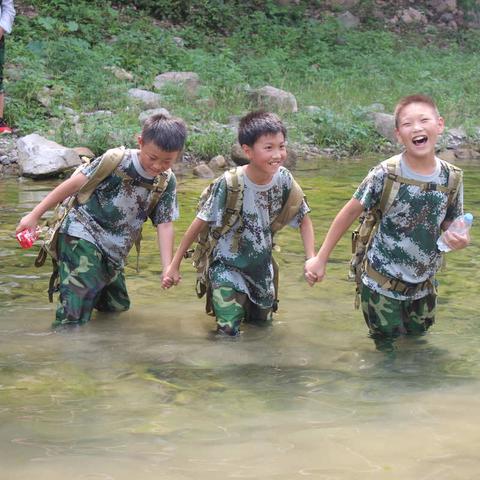 林州市少年军校夏令营让孩子把快乐和学习一起进行到底