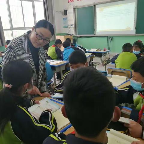 优质课堂促“双减”   砥砺前行展成效      ——锹峪一小承办学区数学优质课                     竞赛活动