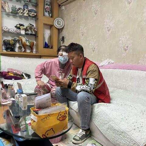 补充医疗操作难 网格员上门来帮忙